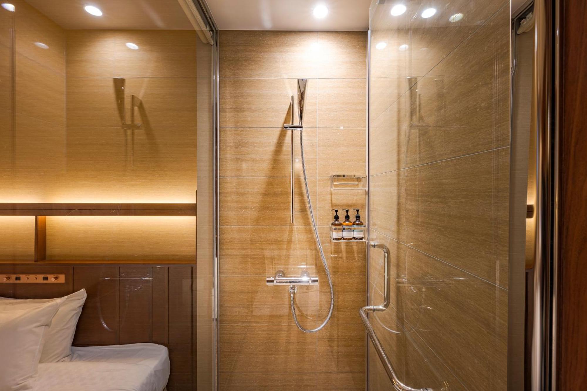 Candeo Hotels Osaka Hirakata Exteriör bild